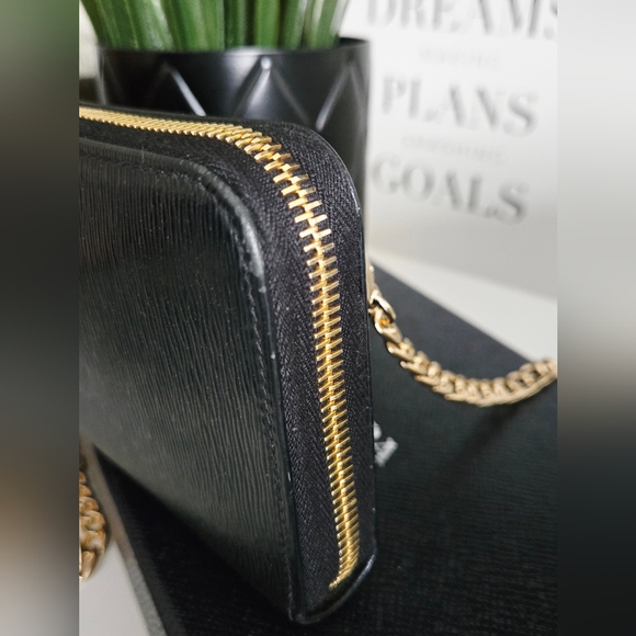 Authentic PRADA Vitello Zip Black Gold Saffiano Leather Wallet WOC Clutch - Picture 5 of 15